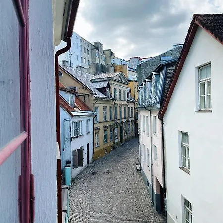 Cozy In Old Town, Great Location *